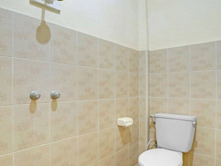 חדר סטנדרט, Collection O 90805 Aditya Beach Resort And Spa