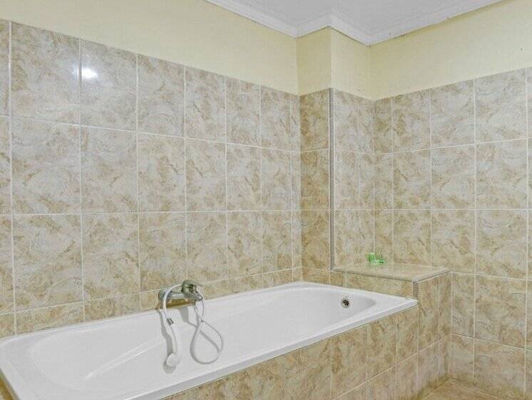 חדר דלוקס, Collection O 90805 Aditya Beach Resort And Spa