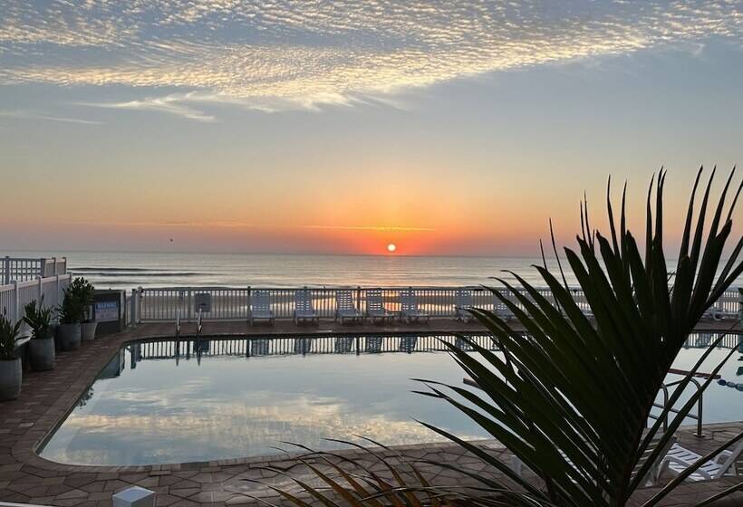 غرفة قياسية سرير كينج, Boardwalk Inn And Suites