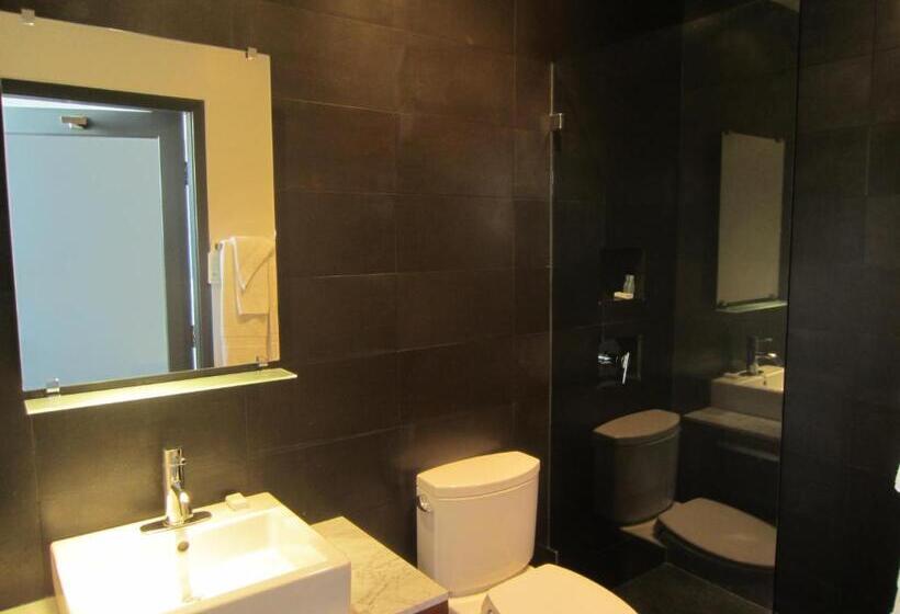 标准间, La Pensione