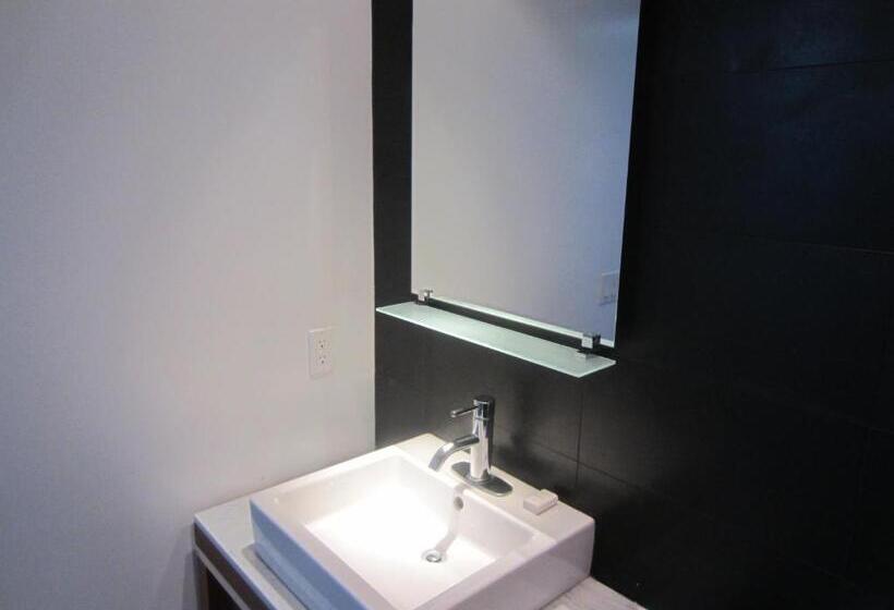 适合残疾人使用的标准间, La Pensione