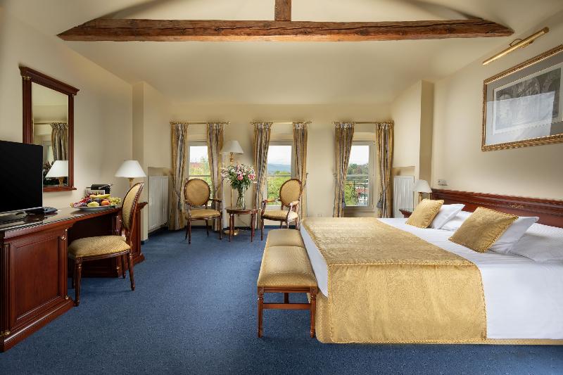 غرفة سوبيريور, Savoy Westend