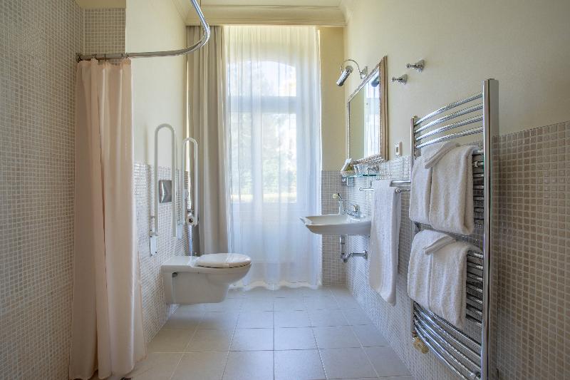 غرفة قياسية, Savoy Westend