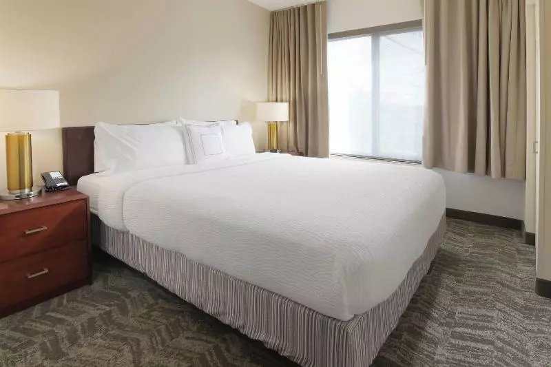 キングサイズベッドのスイートルーム, Springhill Suites Dallas Addison/quorum Drive