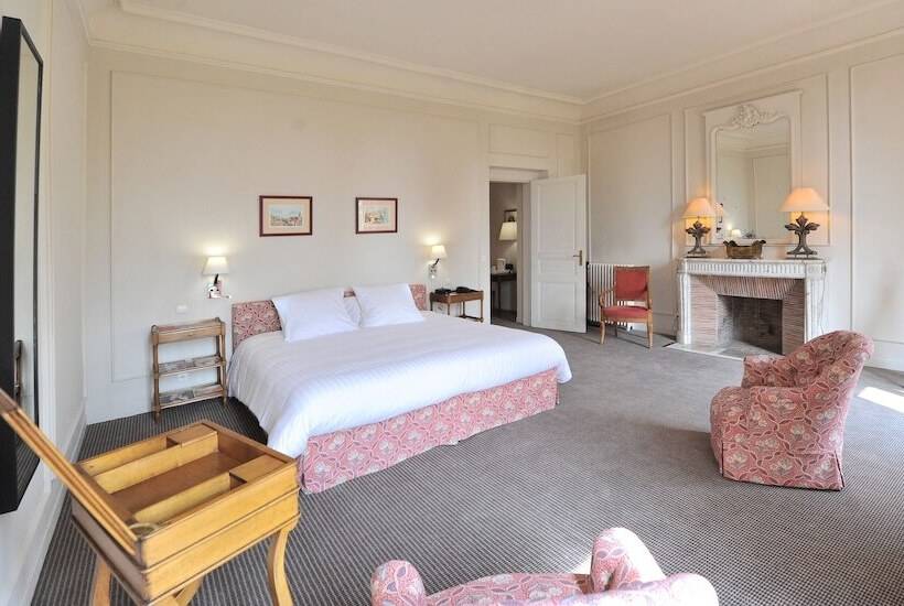 סוויטה, Hôtel Villa Navarre