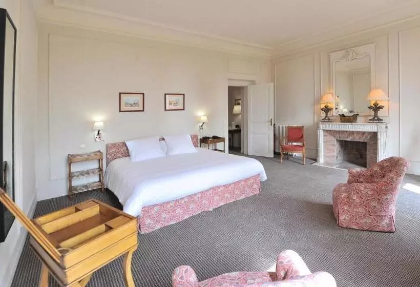 سوییت, Hôtel Villa Navarre