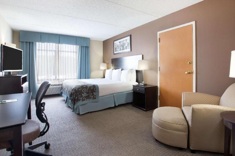 Номер Deluxe Кровать Кинг, Wingate By Wyndham Garner/raleigh South