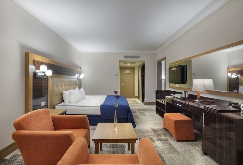 Семейный Номер, Pine Beach Belek