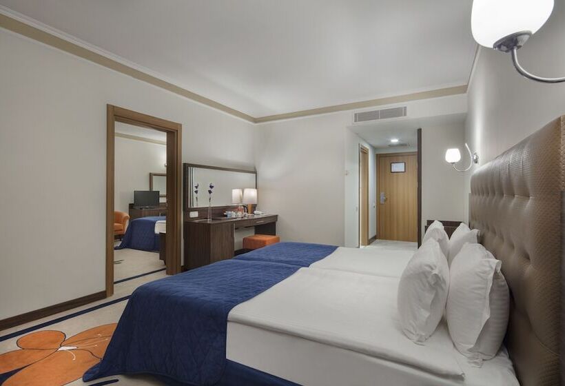 Семейный Номер, Pine Beach Belek