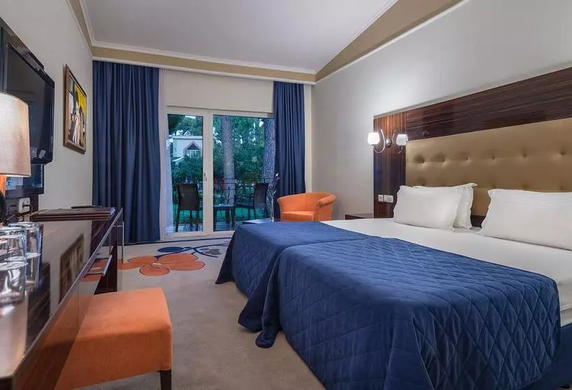 اتاق کلاب, Pine Beach Belek