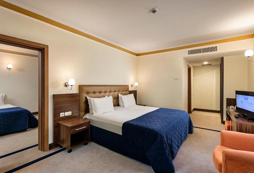 غرفة عائلية, Pine Beach Belek