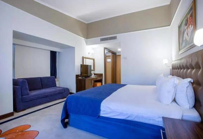 اتاق سوپریور با چشم‌انداز باغ, Pine Beach Belek