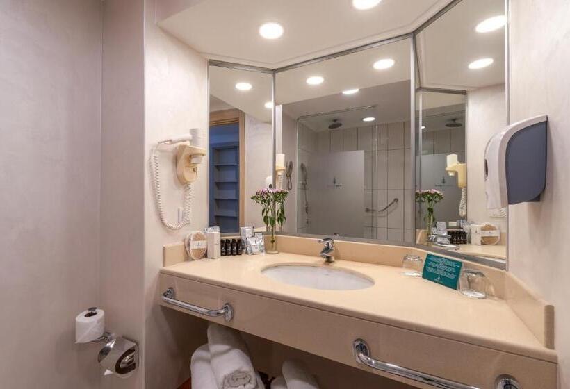 غرفة قياسية إطلالة جانبية علي البحر, Pine Beach Belek