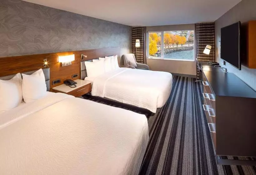 ２ダブルベッドのスタンダードルーム, Silver Cloud Hotel Tacoma Waterfront