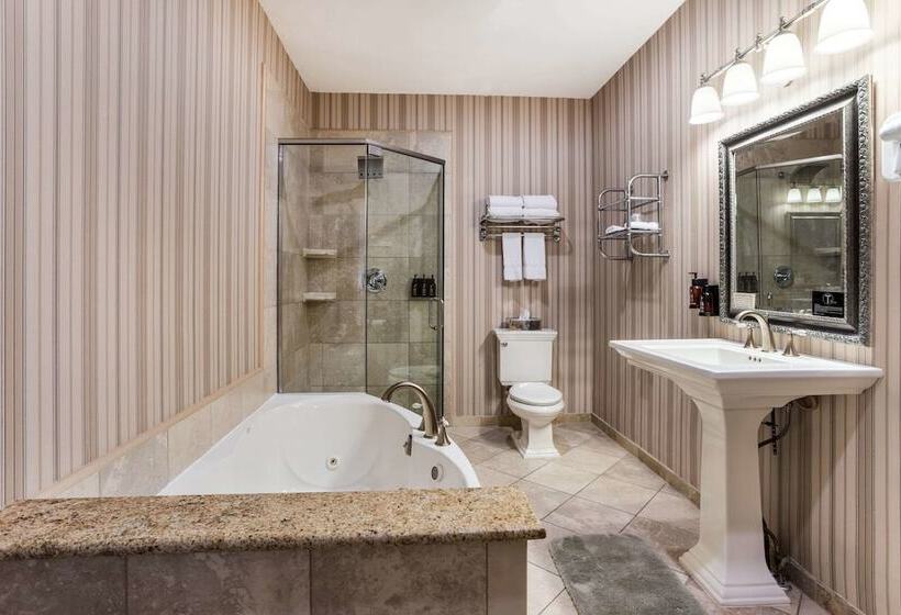 Люкс с Балконом, Traditions Hotel & Spa, Ascend Hotel Collection