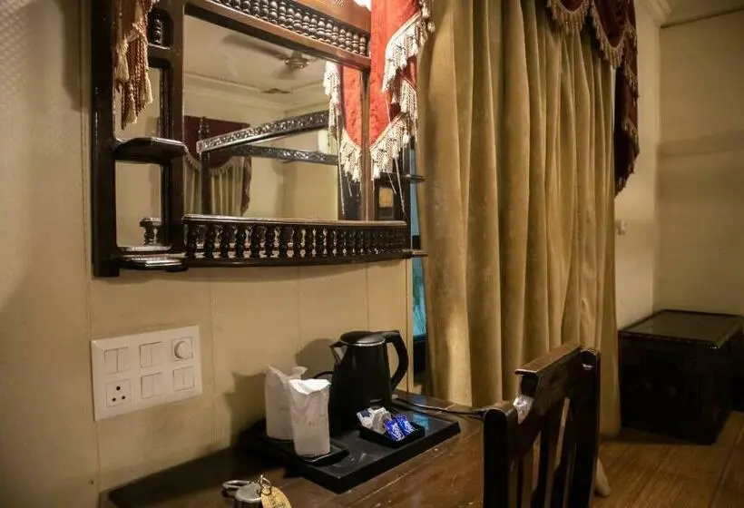 キングサイズベッドのスタンダードルーム, Ambala Haveli