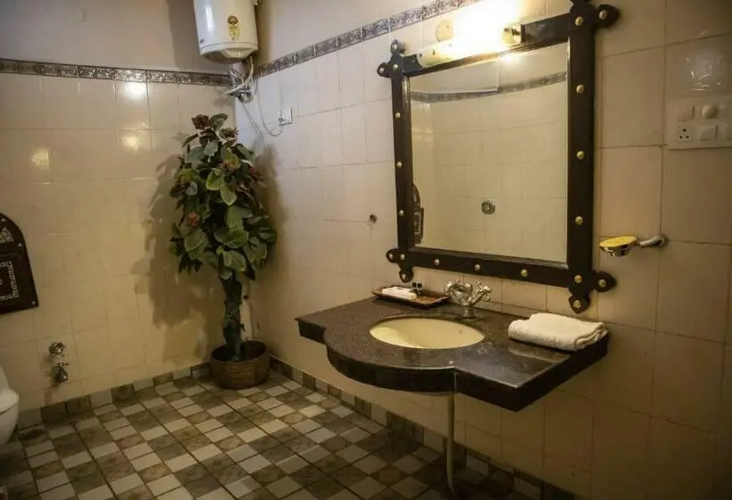 キングサイズベッドのスタンダードルーム, Ambala Haveli