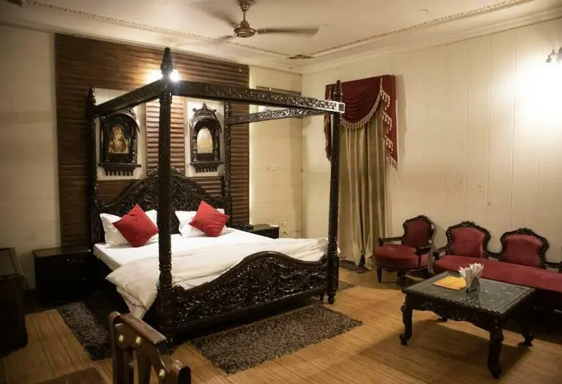 キングサイズベッドのスタンダードルーム, Ambala Haveli