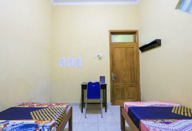 חדר בסיסי, Spot On 2440 Wallet Family Residence Syariah