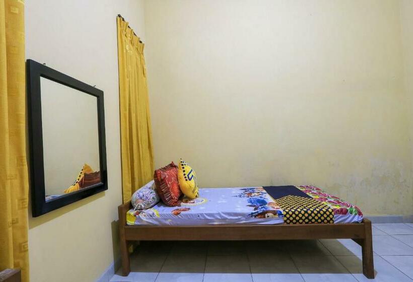 חדר בסיסי, Spot On 2440 Wallet Family Residence Syariah