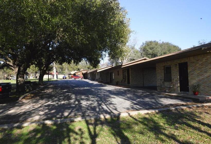 디럭스 룸, Shiner Country Inn