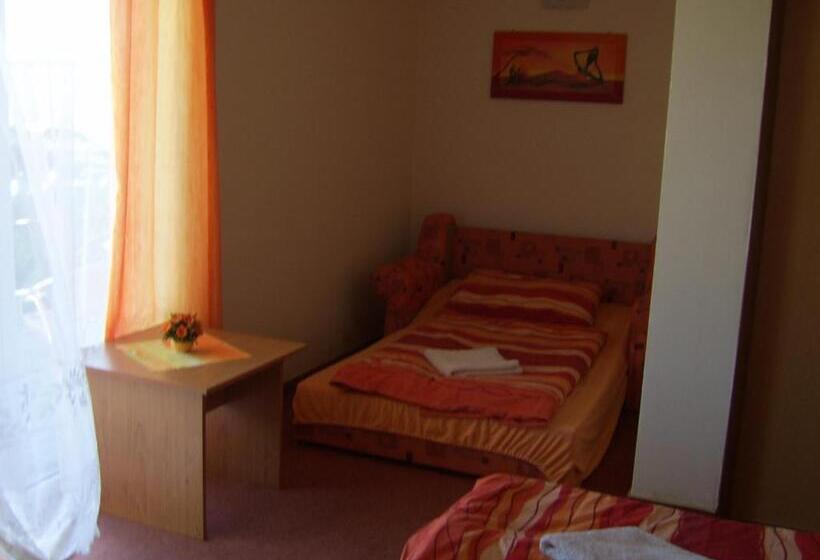 Семейный Номер, Penzion Zlatá Rybka