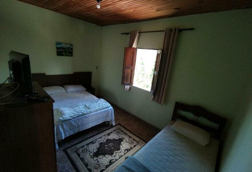 חדר בסיסי לשלושה, Pousada Flamboyan