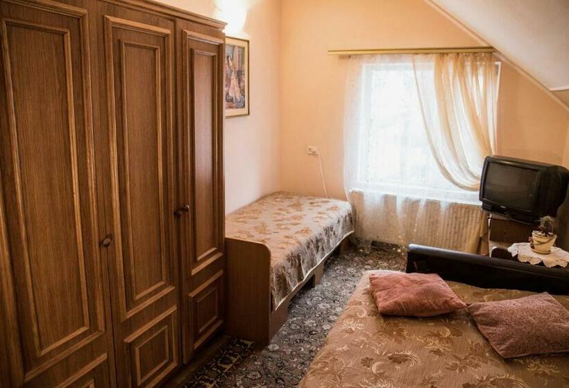 Standard-huone, зелений дім   Viridi House