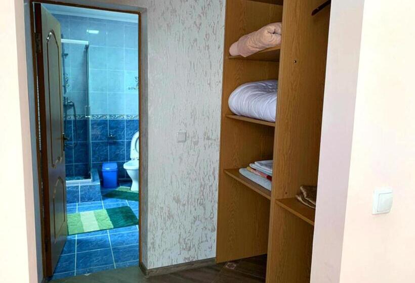 Deluxe-huone, зелений дім   Viridi House