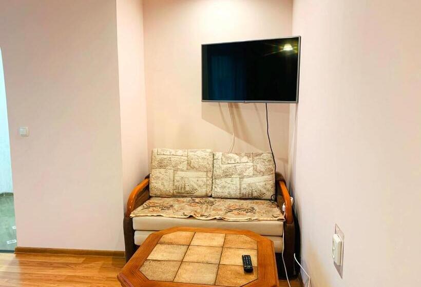 Deluxe-huone, зелений дім   Viridi House