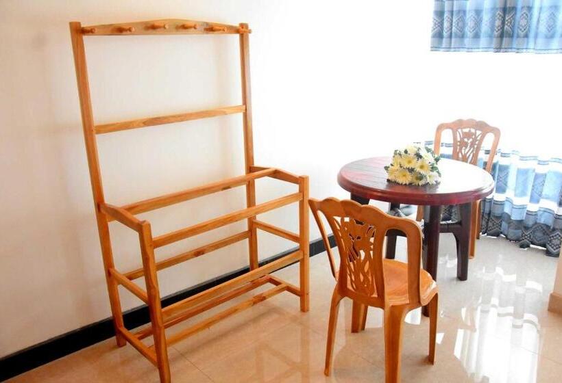 Семейный Номер, Wingate Hotel Wilgamuwa