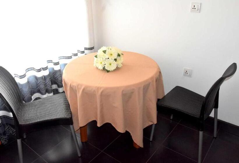 חדר משפחתי, Wingate Hotel Wilgamuwa