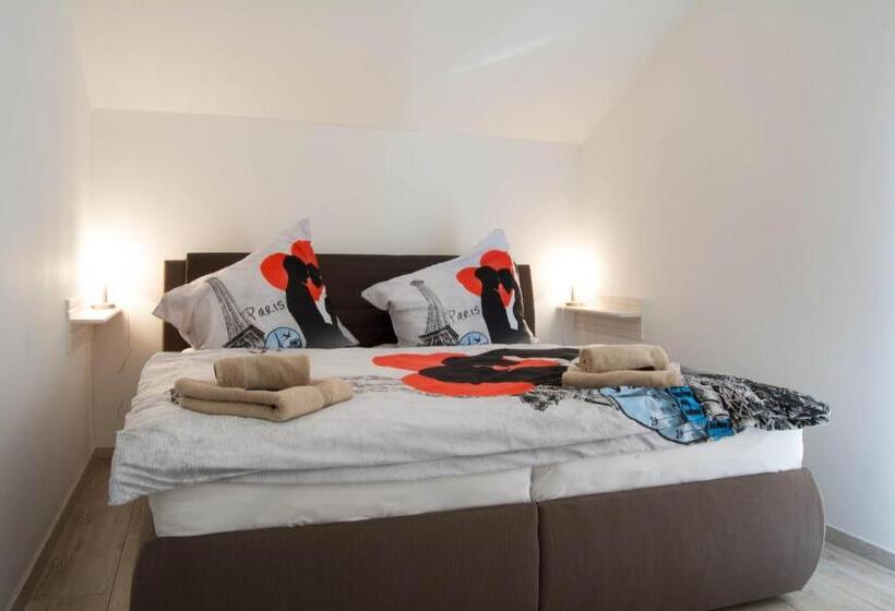 דירת חדר, Apartments Gerda