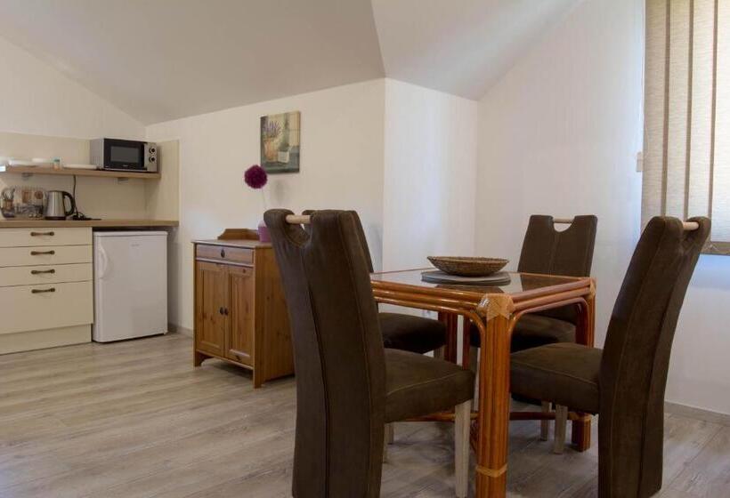 דירת חדר, Apartments Gerda