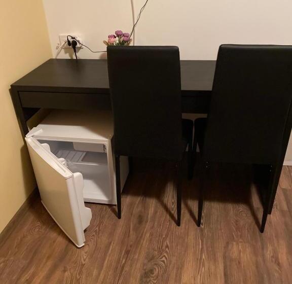 スタンダード４人部屋, Kamarás Klastrom House