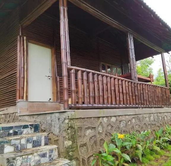 キャビン, Bigfoot Stay   Forganic Farm & Agro Tourism