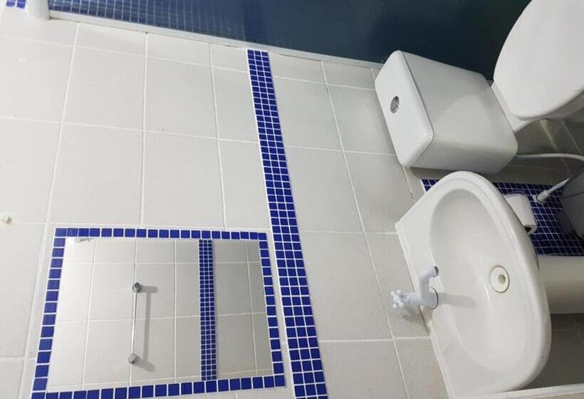 חדר קלאסי לשלושה, Fluminense