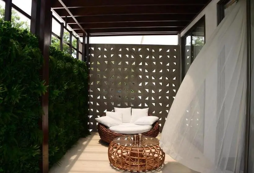 デラックススタジオ, Garten