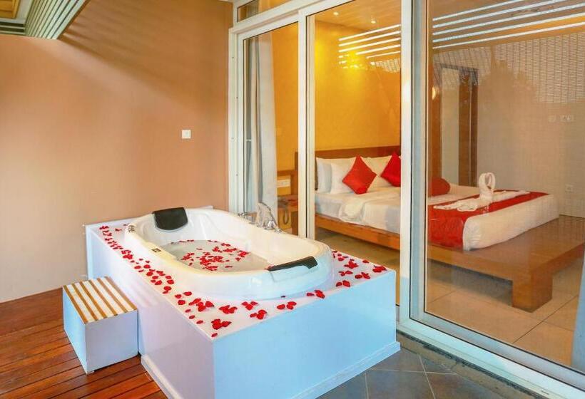 Люкс с гидромассажем, Kuruva Island Resort And Spa   By Kabini Breeze, Wayanad