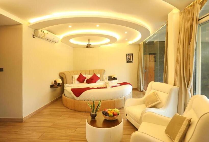 Вилла с 1 спальней и бассейном, Kuruva Island Resort And Spa   By Kabini Breeze, Wayanad