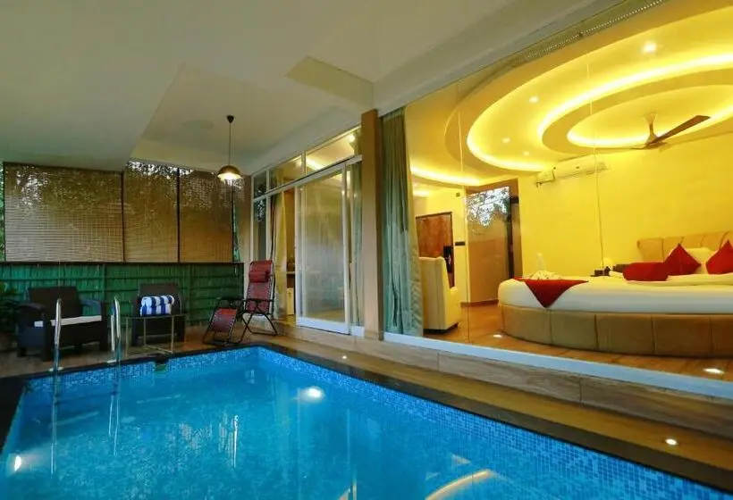 プール付き１ベッドルームヴィラ, Kuruva Island Resort And Spa   By Kabini Breeze
