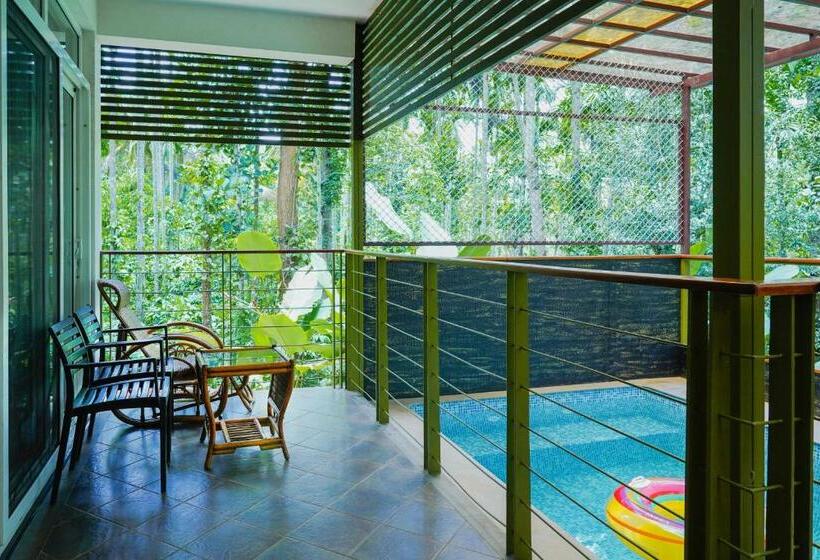 Вилла с 1 спальней и бассейном, Kuruva Island Resort And Spa   By Kabini Breeze, Wayanad