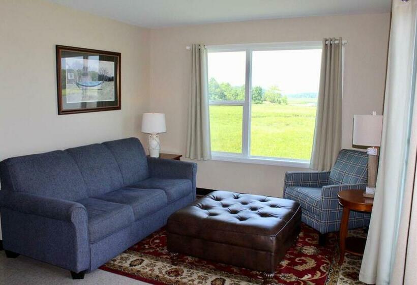 غرفة قياسية, Surry Seafood Company