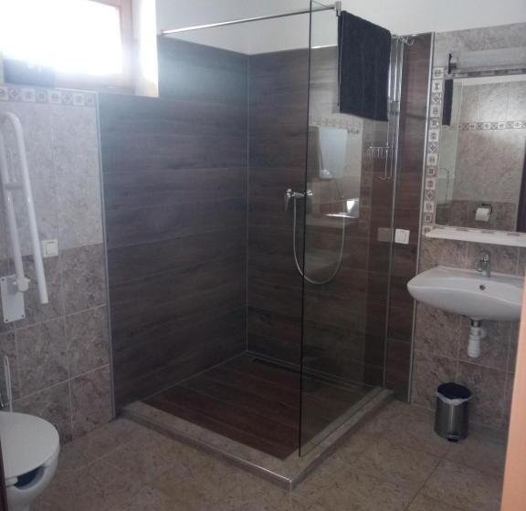 غرفة قياسية, Kerekerdő Vendégház   Kisszékely