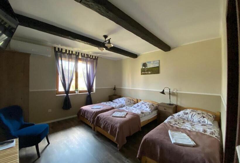 غرفة قياسية ثلاثية, Kerekerdő Vendégház   Kisszékely