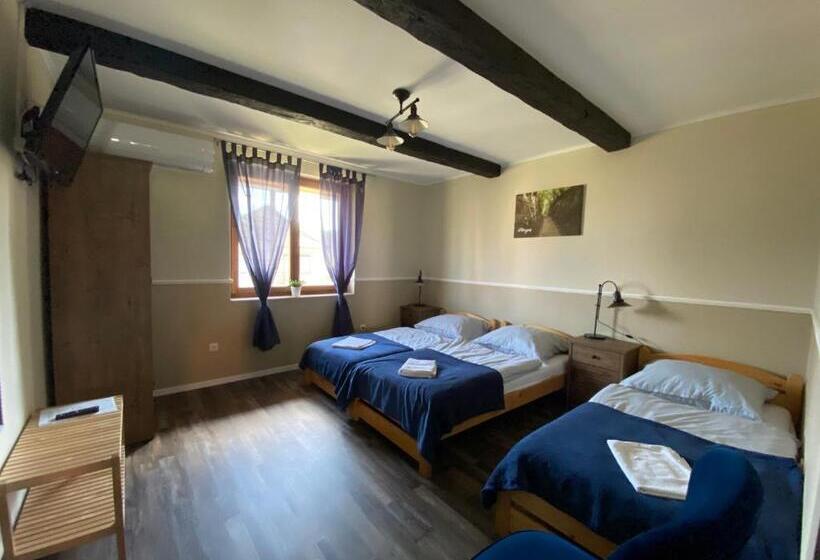 غرفة قياسية ثلاثية, Kerekerdő Vendégház   Kisszékely