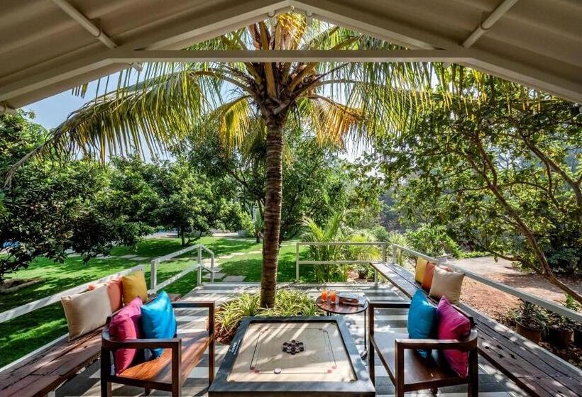 וילה עם חדר שינה אחד ובריכת שחיה, Saffronstays Casa Manga, Karjat   Pet Friendly Pool Villa Near Nd S Film World And Saltt