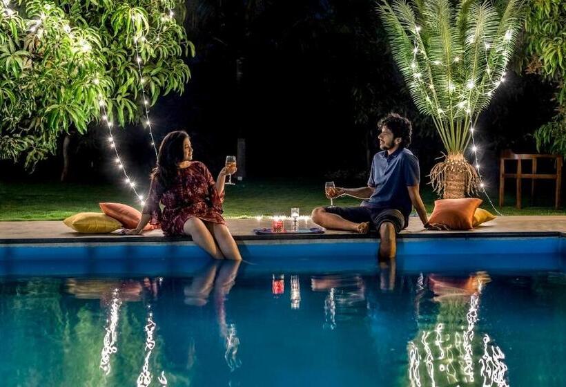 וילה עם חדר שינה אחד ובריכת שחיה, Saffronstays Casa Manga, Karjat   Pet Friendly Pool Villa Near Nd S Film World And Saltt