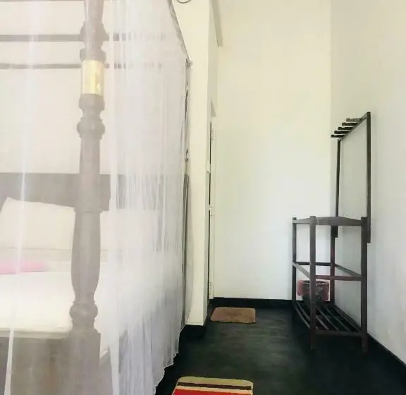 デラックスルーム, Screwpine Beach Villa