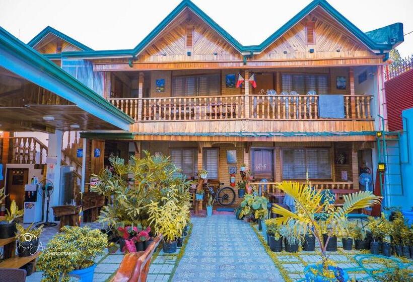 חדר משפחתי, Aquarius   Port Barton